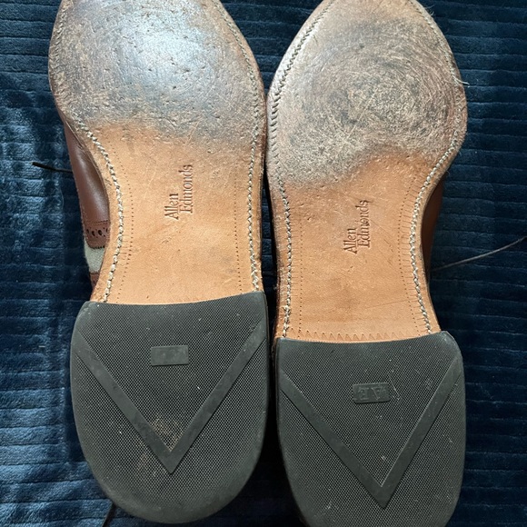 Allen Edmonds size 12 wide with shoe forms - Picture 3 of 4